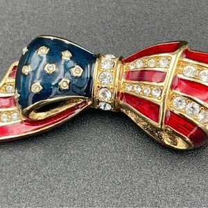 CAROLEE Gold Tone Patriotic Red Blue Ribbon Bow Rhinestones Brooch Pin